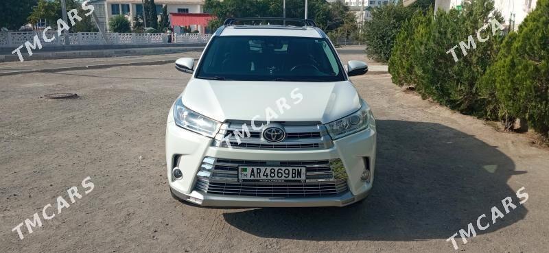 Toyota Highlander 2019 - 520 000 TMT - Туркменбаши - img 9