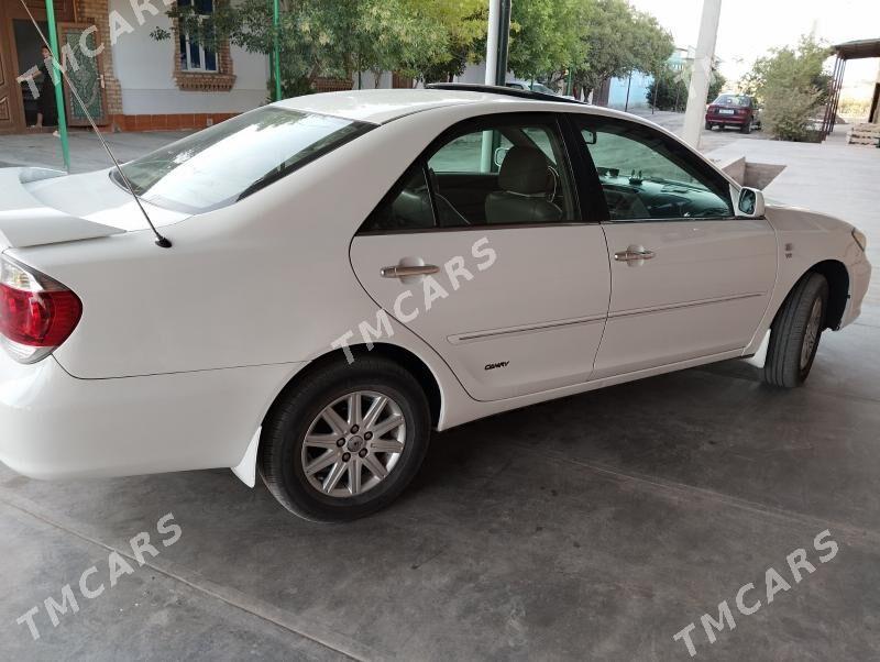 Toyota Camry 2005 - 220 000 TMT - Şabat etr. - img 2