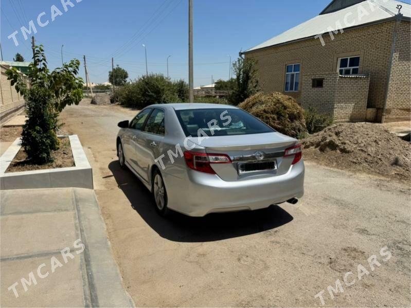 Toyota Camry 2014 - 200 000 TMT - Мары - img 2