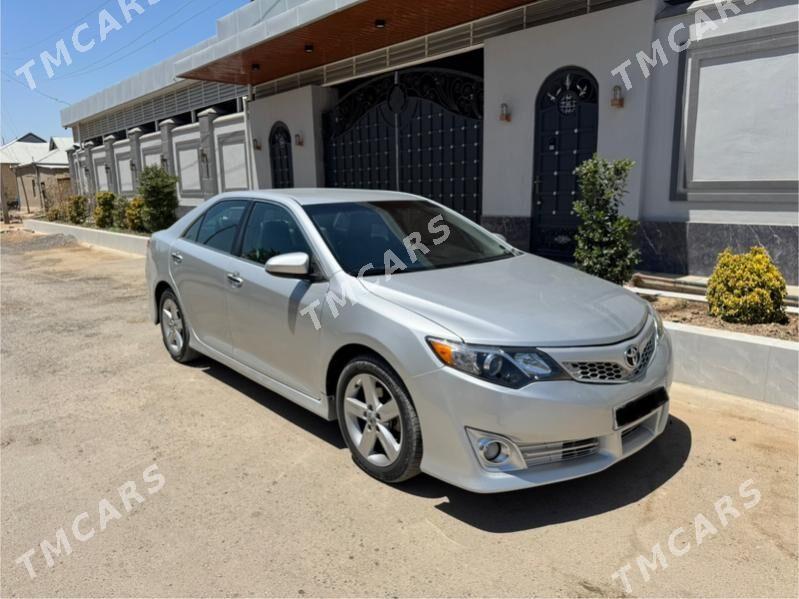 Toyota Camry 2014 - 200 000 TMT - Мары - img 3
