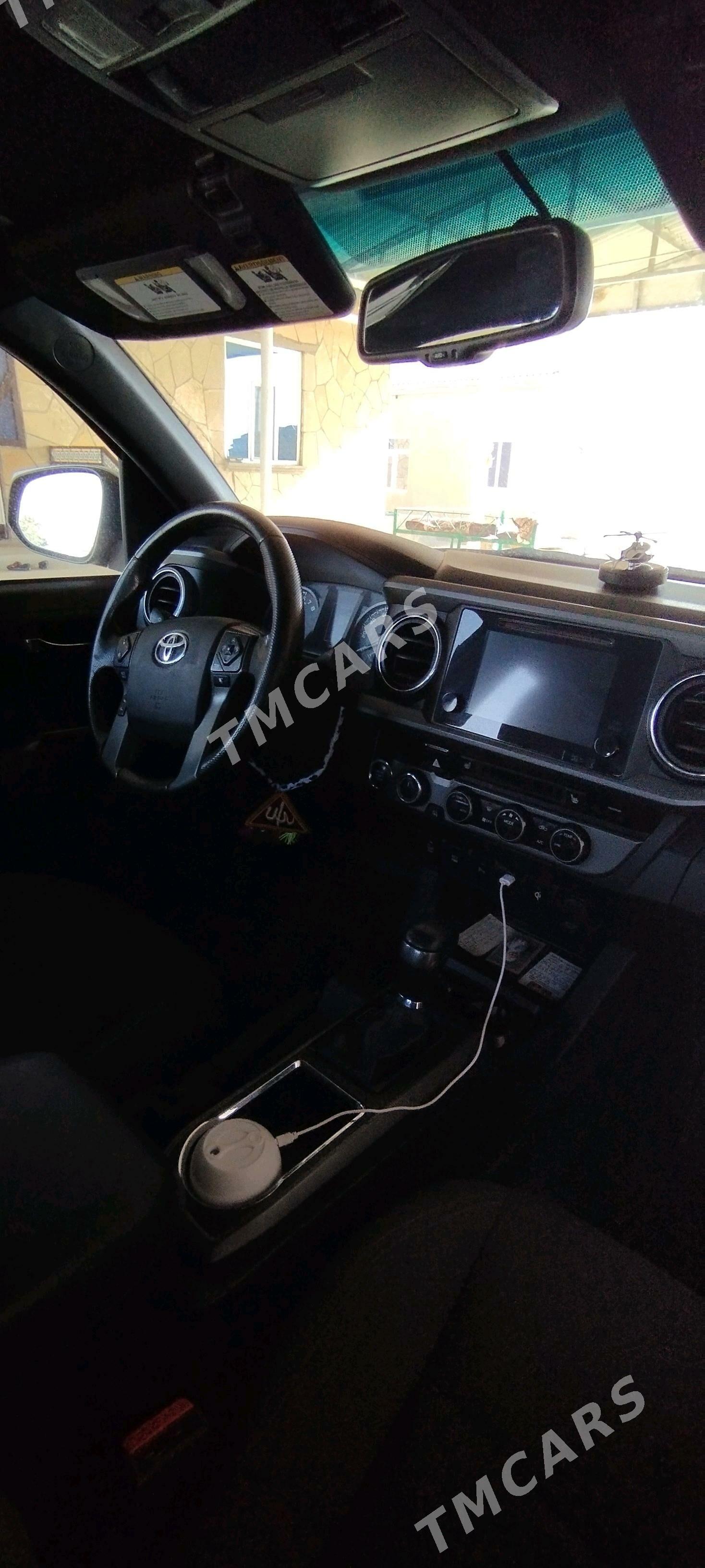 Toyota Tacoma 2016 - 350 000 TMT - Balkanabat - img 5