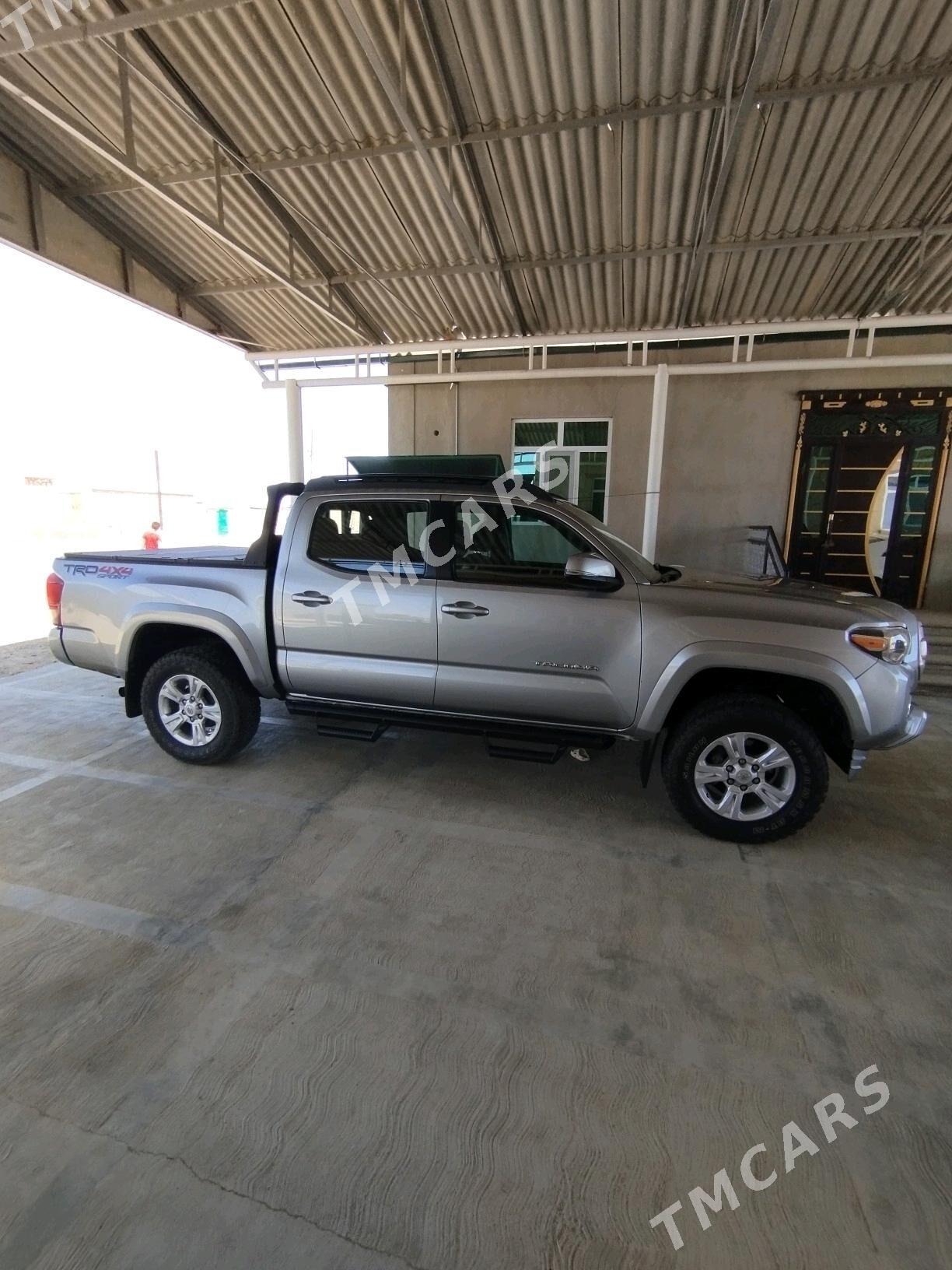 Toyota Tacoma 2016 - 350 000 TMT - Balkanabat - img 4