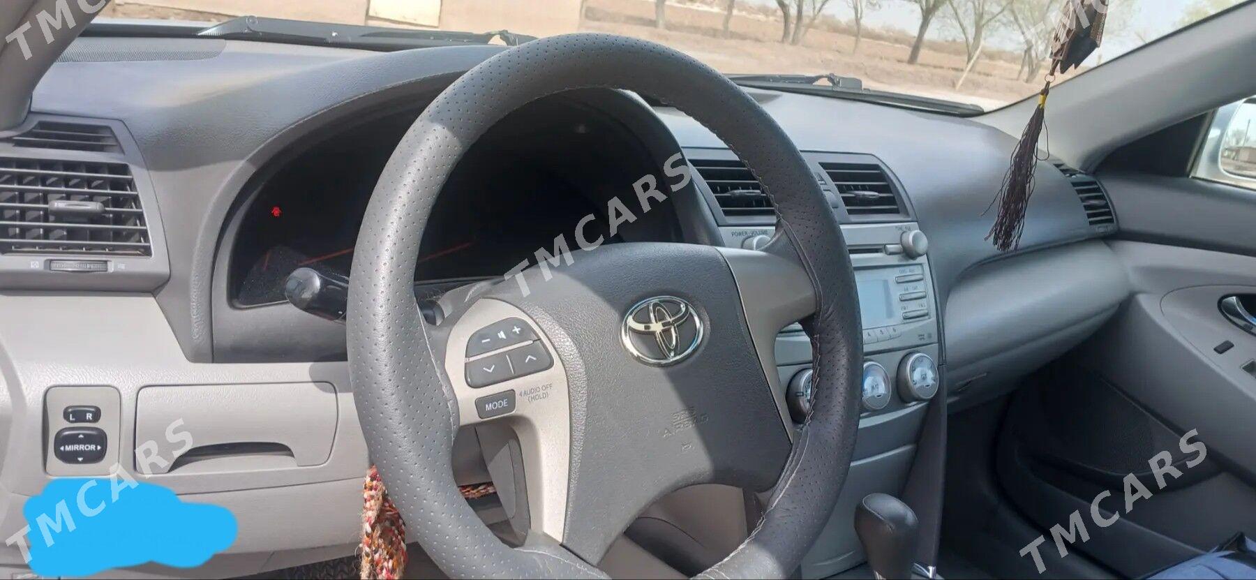 Toyota Camry 2011 - 250 000 TMT - Кёнеургенч - img 8