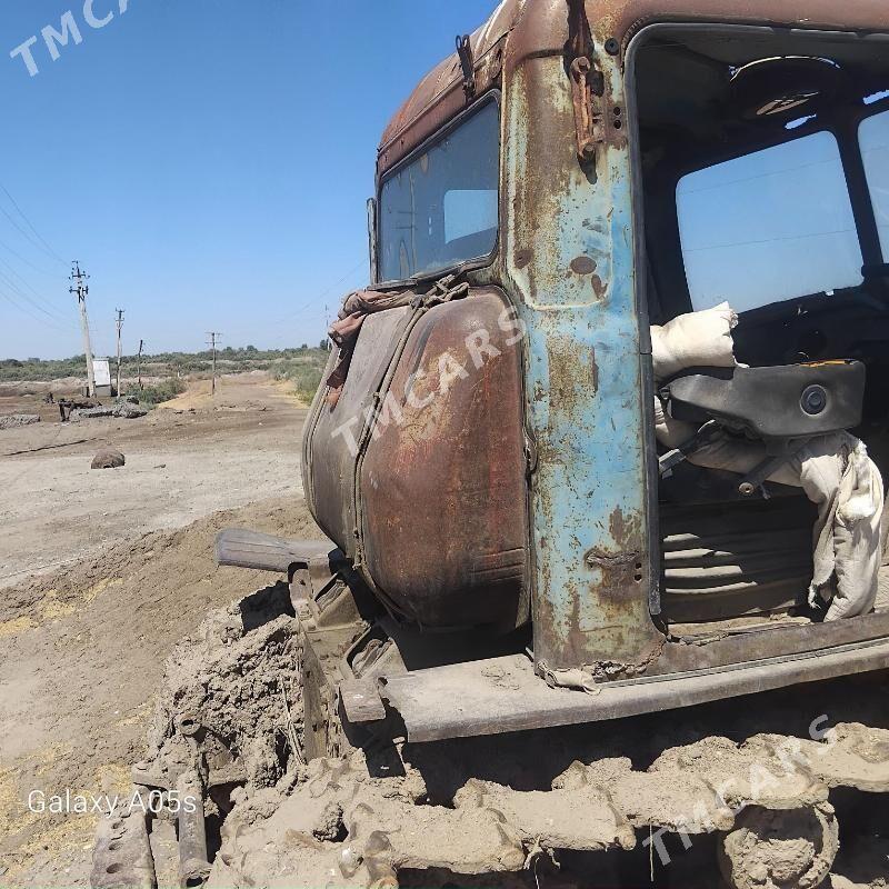 MTZ 80 1980 - 40 000 TMT - етр. Туркменбаши - img 2