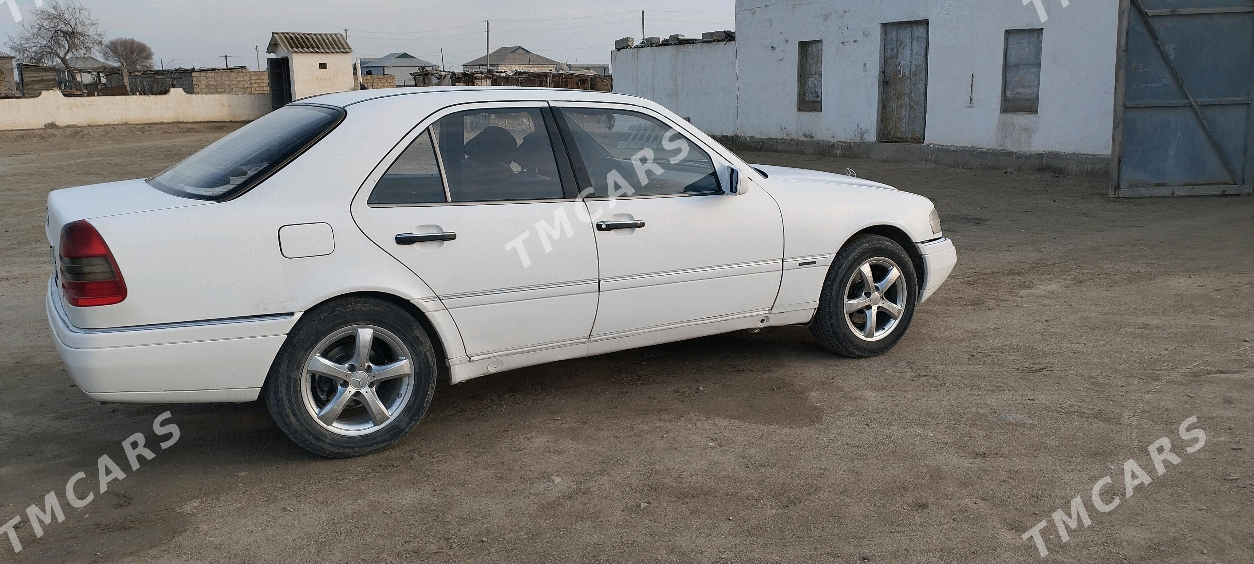 Mercedes-Benz A150 1996 - 50 000 TMT - Эсенгулы - img 3