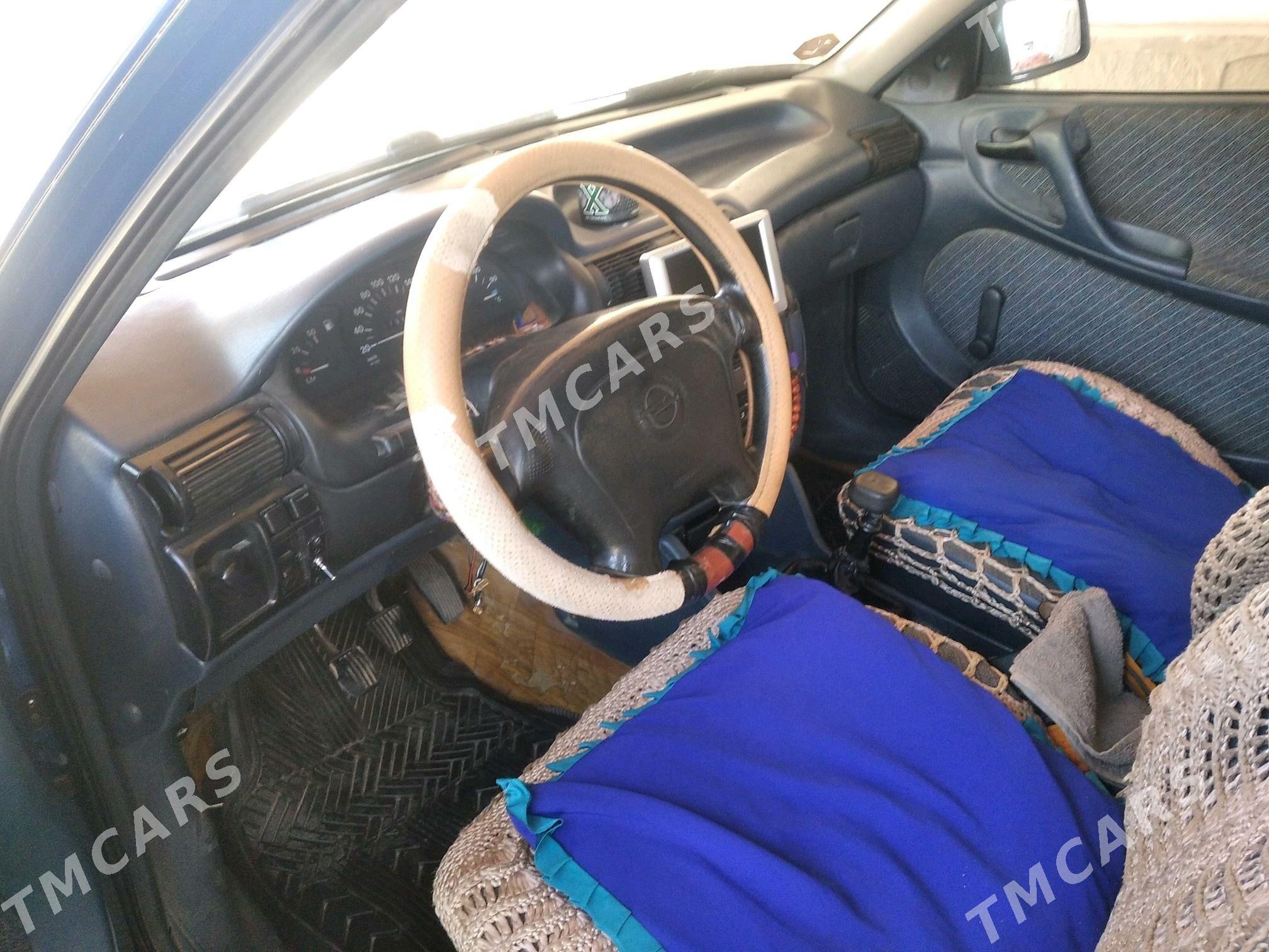Opel Astra 1994 - 35 000 TMT - Magtymguly - img 3