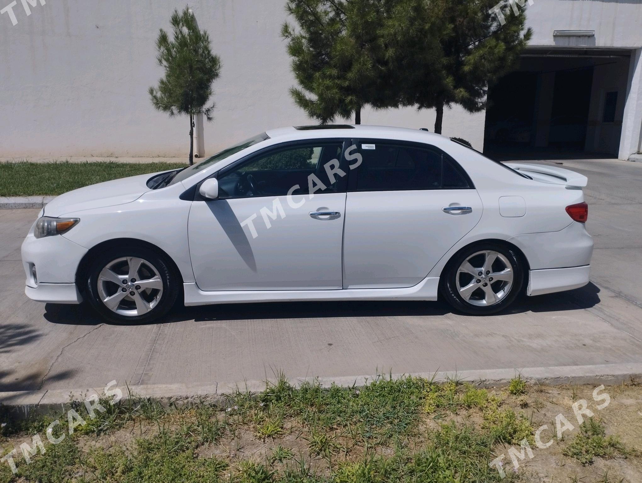 Toyota Corolla 2011 - 185 000 TMT - Aşgabat - img 4
