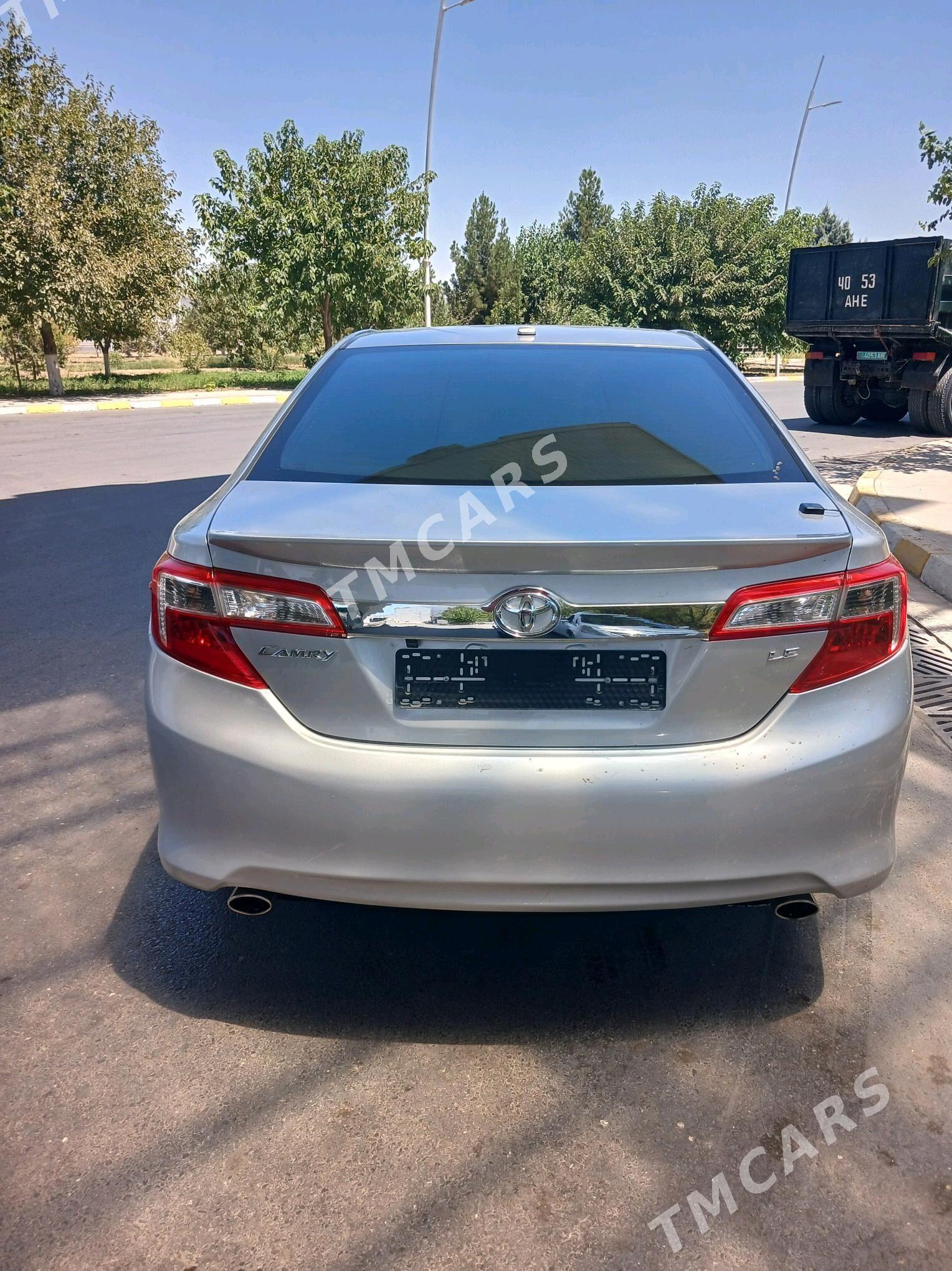 Toyota Camry 2013 - 218 000 TMT - 6 мкр - img 2
