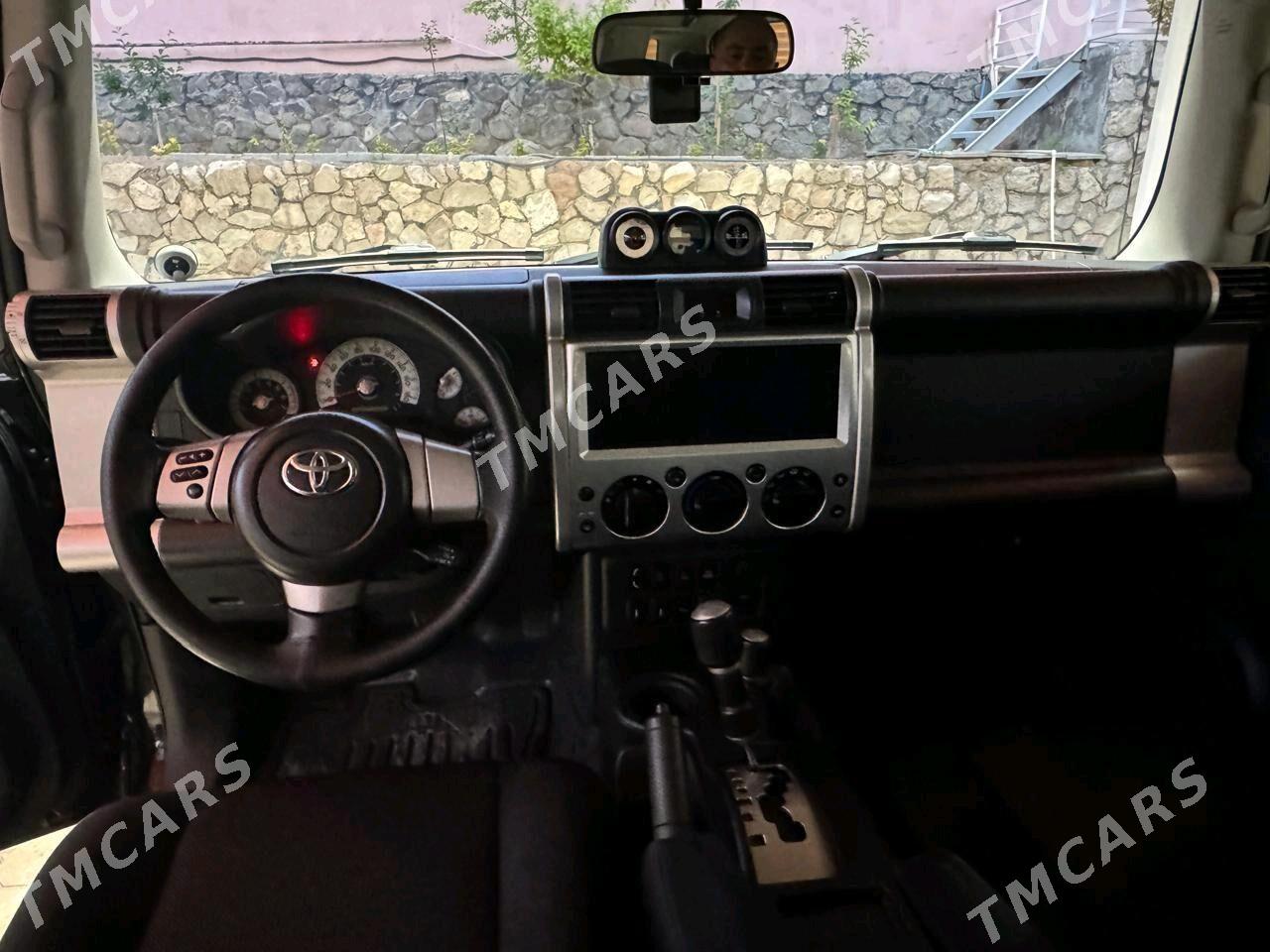 Toyota FJ Cruiser 2010 - 500 000 TMT - Türkmenbaşy - img 2