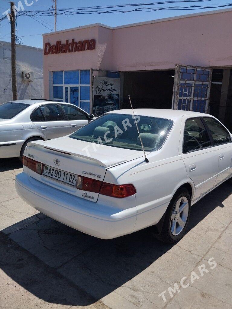 Toyota Camry 1999 - 135 000 TMT - Гурбансолтан Едже - img 2