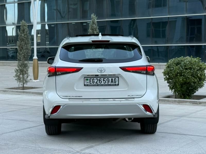 Toyota Highlander 2020 - 561 000 TMT - Ашхабад - img 5