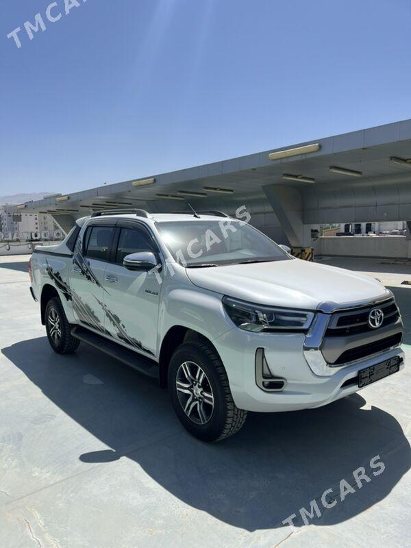 Toyota Hilux 2022 - 620 000 TMT - Aşgabat - img 2
