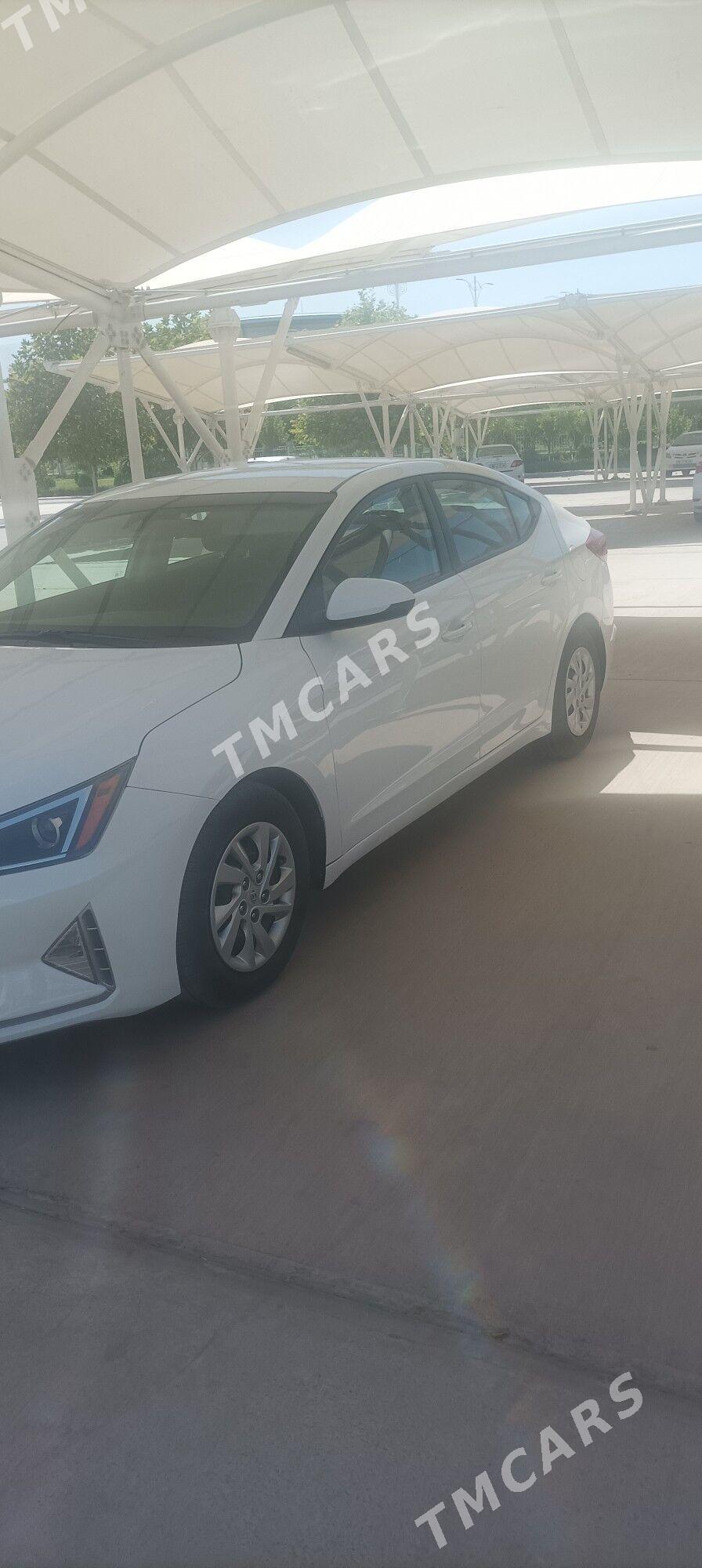 Hyundai Elantra 2019 - 210 000 TMT - Бузмеин - img 5