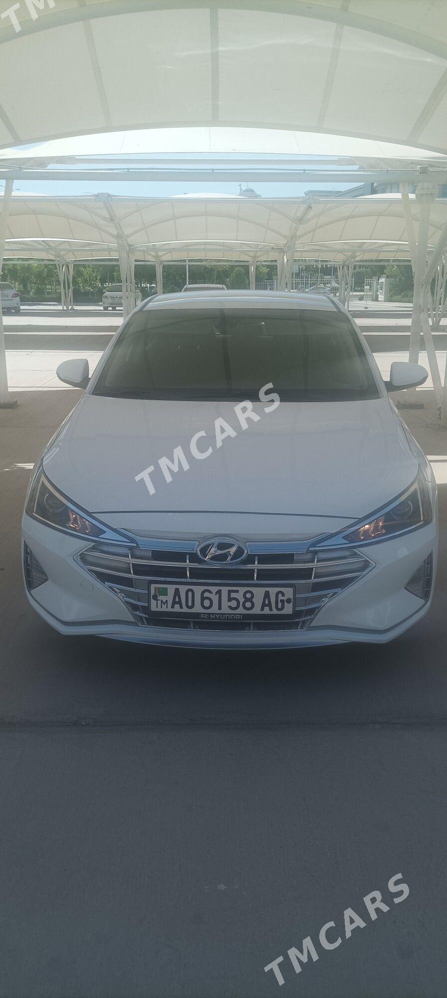 Hyundai Elantra 2019 - 210 000 TMT - Бузмеин - img 4
