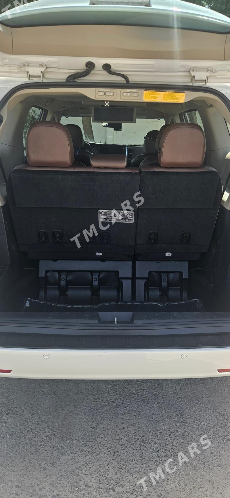 Toyota Sienna 2017 - 500 000 TMT - Анев - img 9