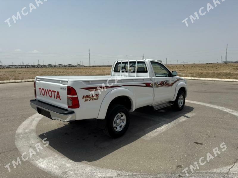 Toyota Hilux 2014 - 294 000 TMT - Balkanabat - img 5