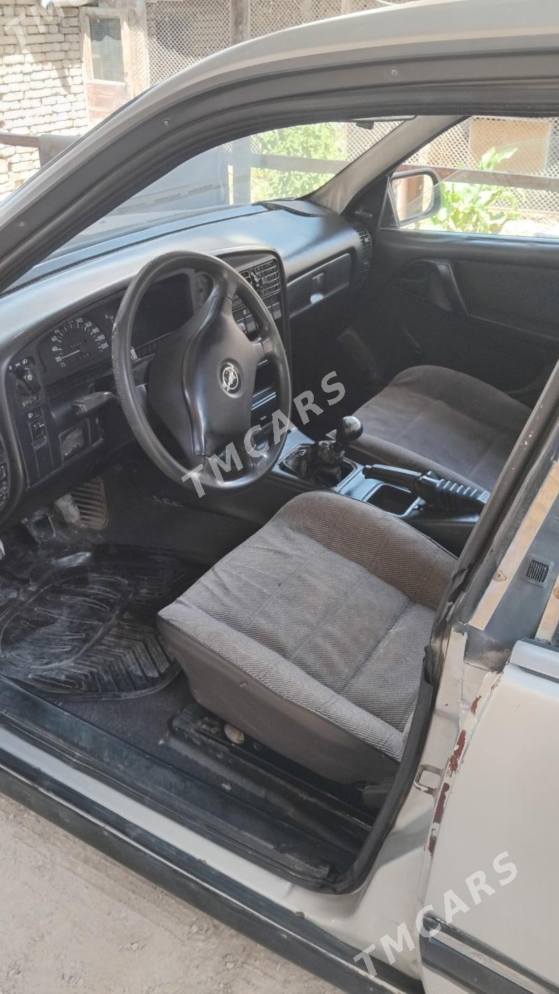 Opel Omega 1992 - 17 000 TMT - Mary - img 2
