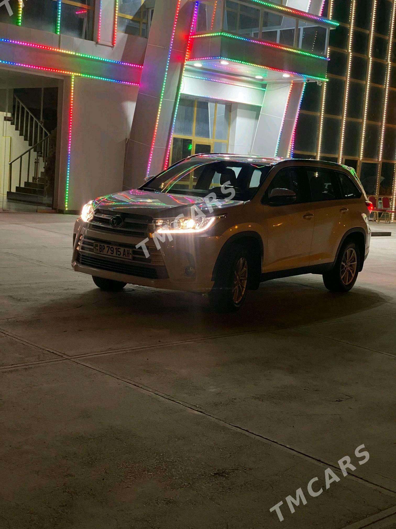 Toyota Highlander 2019 - 550 000 TMT - Ашхабад - img 5