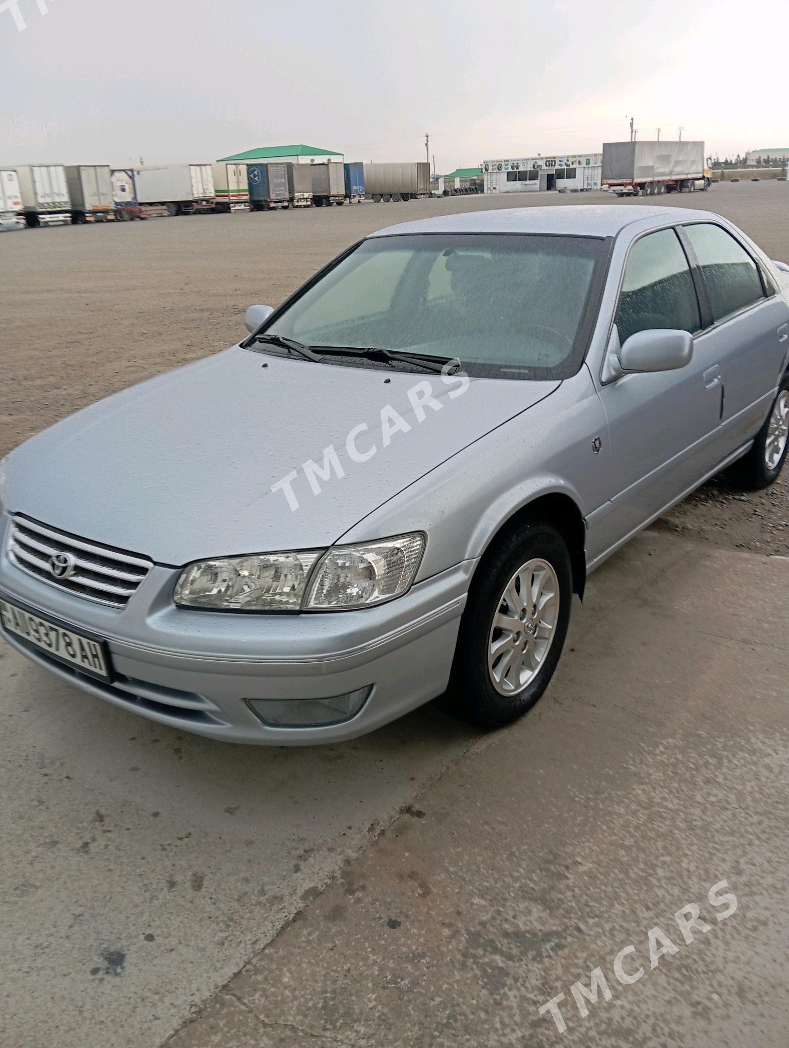 Toyota Camry 2001 - 135 000 TMT - Кака - img 3