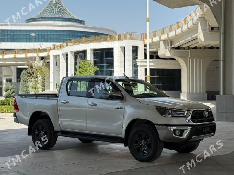 Toyota Hilux 2025 - 692 000 TMT - Ашхабад - img 2
