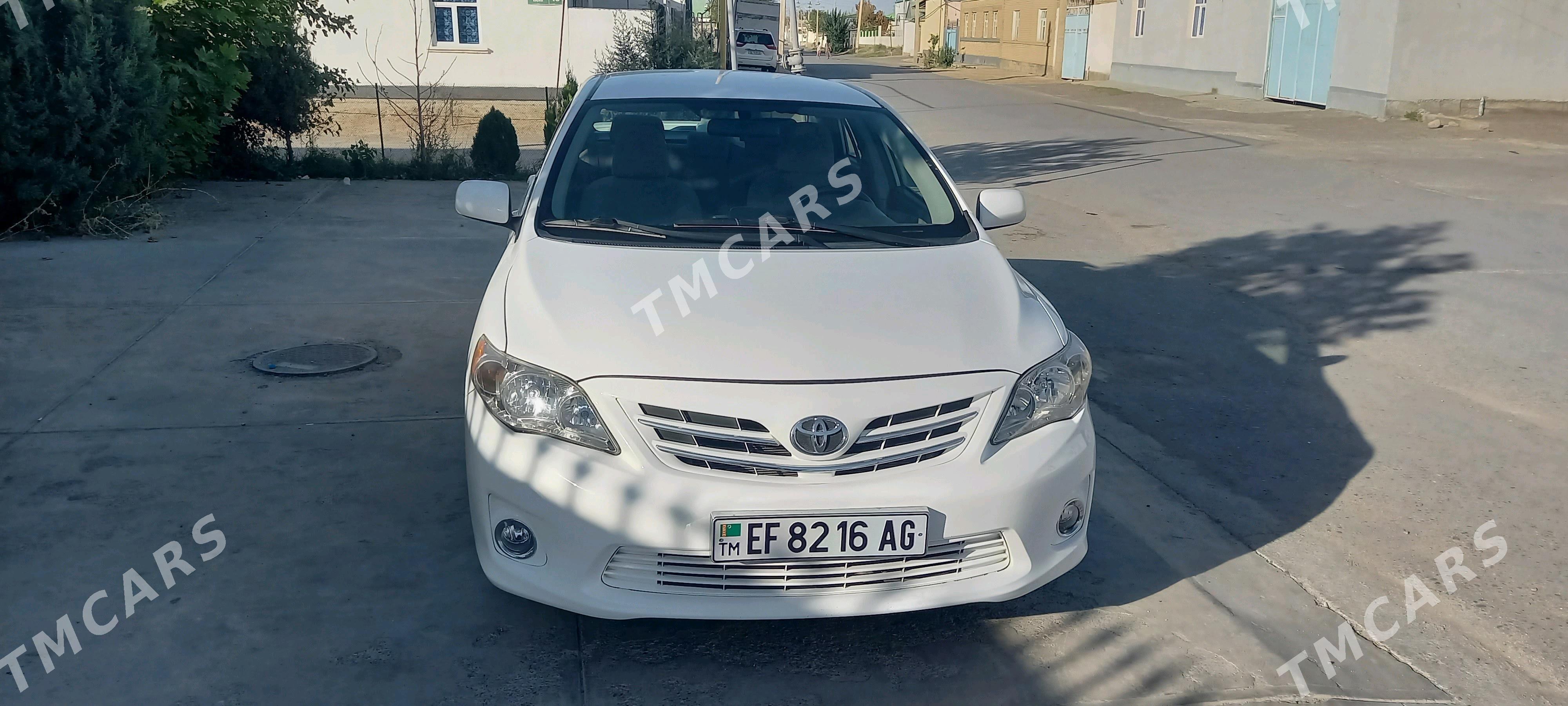 Toyota Corolla 2013 - 170 000 TMT - Garadamak Şor - img 2