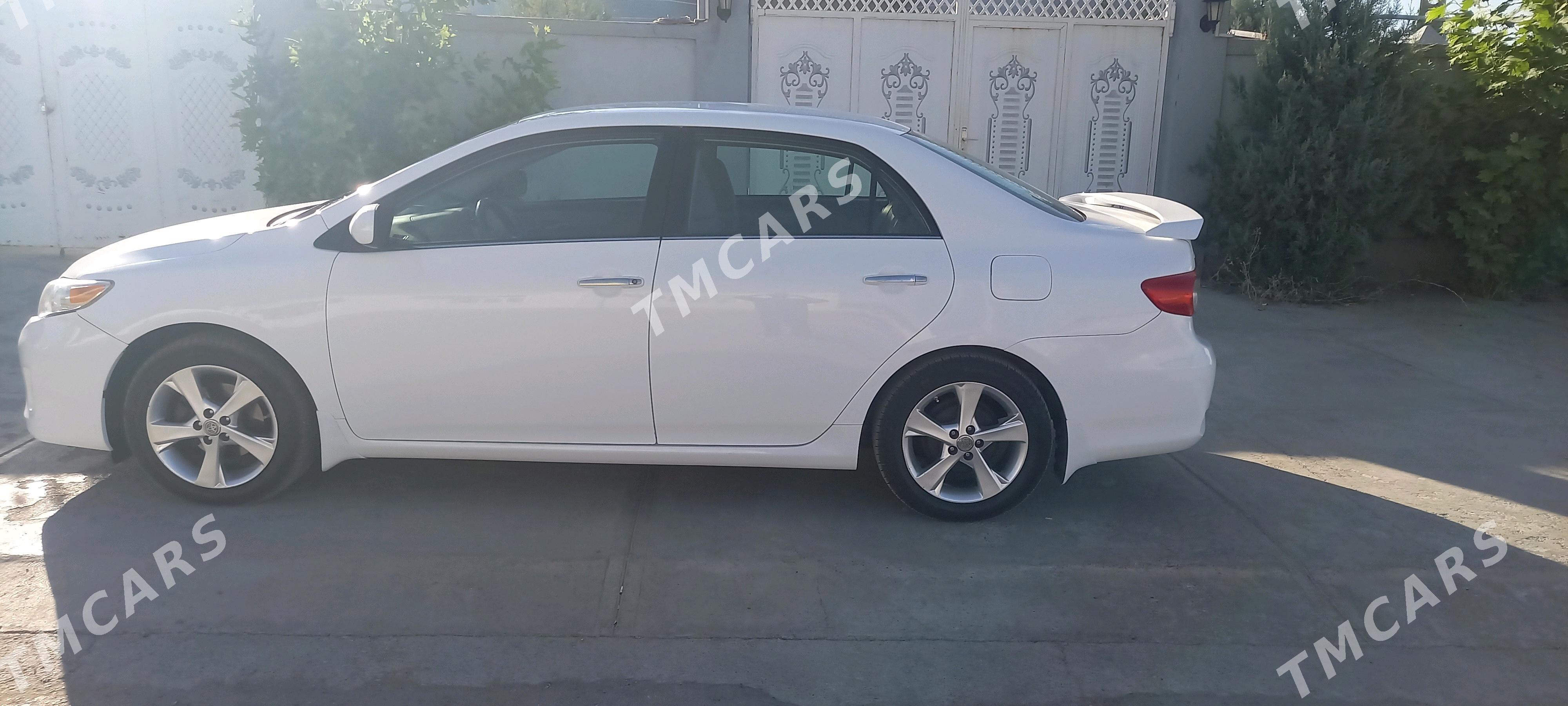 Toyota Corolla 2013 - 170 000 TMT - Garadamak Şor - img 4