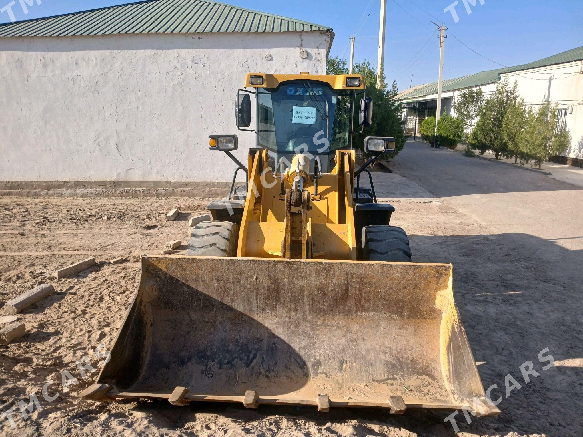 XCMG LW300F 2014 - 400 000 TMT - Daşoguz - img 3