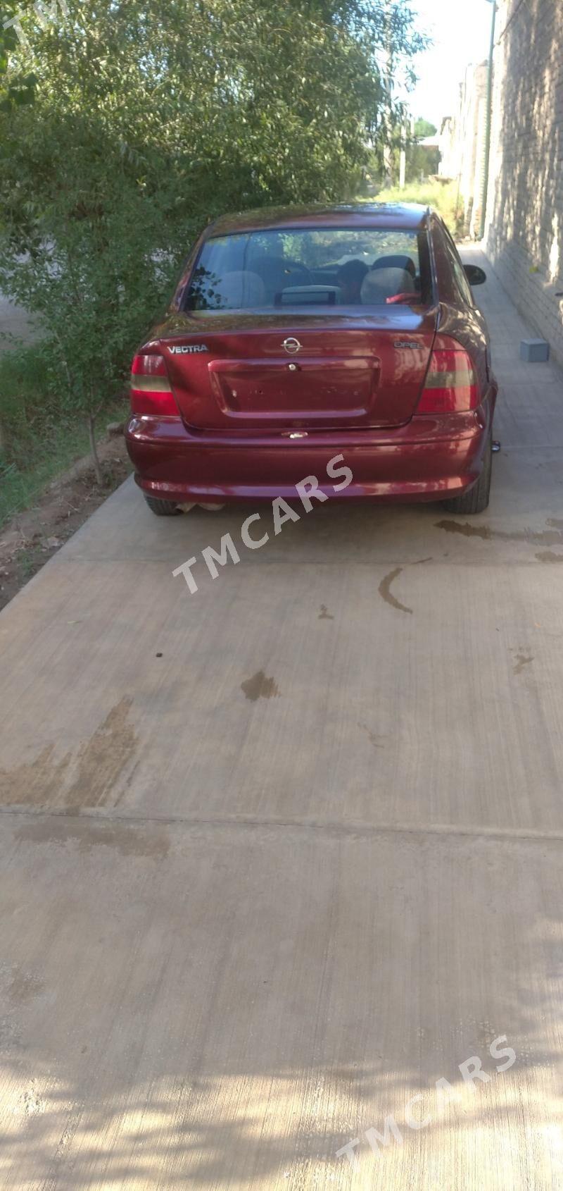 Opel Vectra 1998 - 30 000 TMT - Дашогуз - img 4