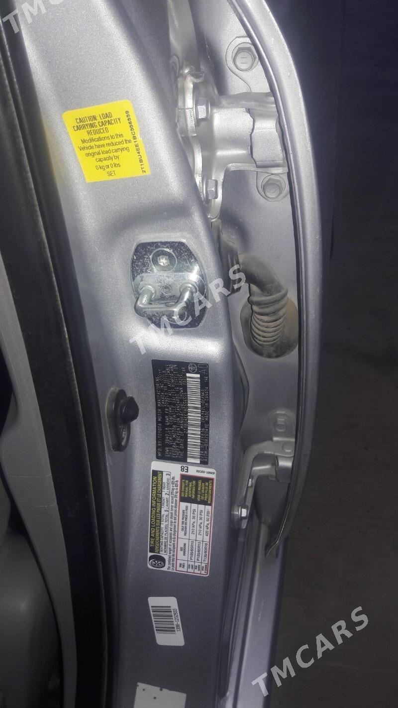 Toyota Corolla 2011 - 205 000 TMT - Ак-Бугдайский этрап - img 2