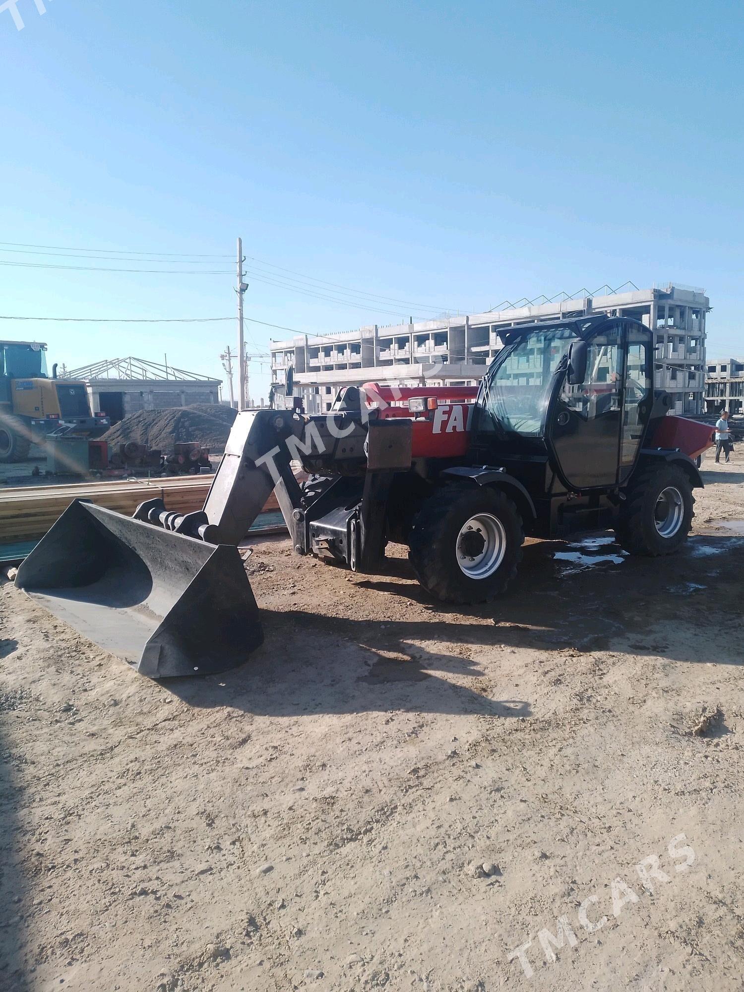 JCB 3CX Compact 2011 - 550 000 TMT - Aşgabat - img 3