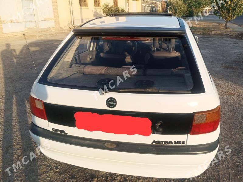 Opel Astra 1991 - 40 000 TMT - Mary - img 5