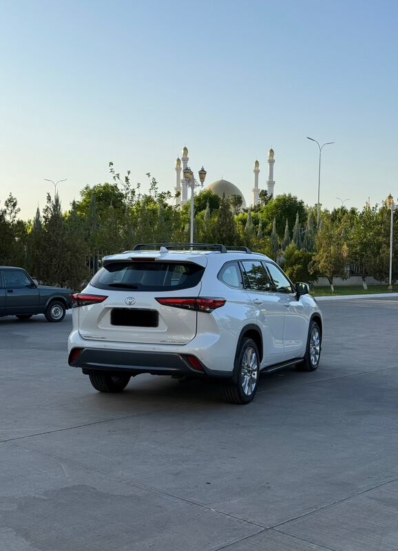 Toyota Highlander 2022 - 615 000 TMT - Ашхабад - img 4