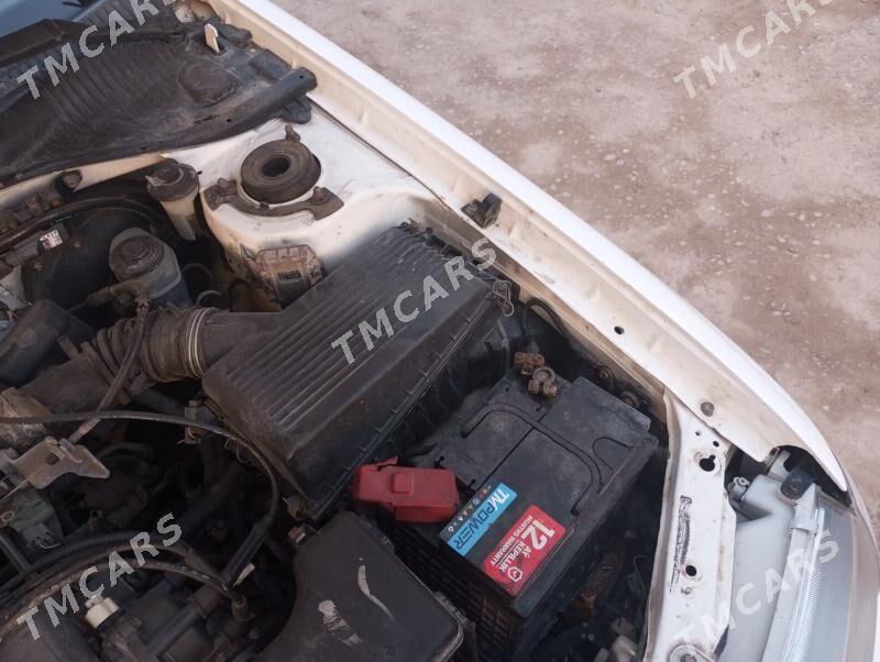 Toyota Carina 1995 - 65 000 TMT - Garabekewül - img 8