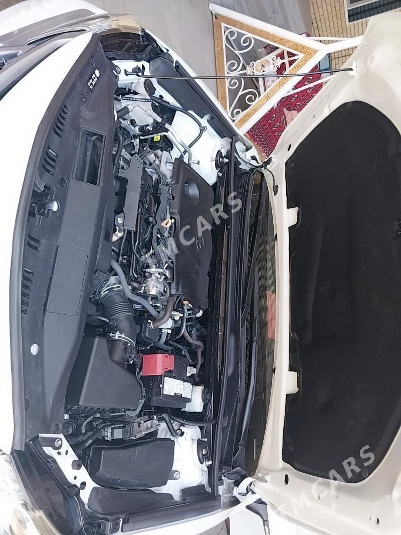 Toyota Camry 2022 - 330 000 TMT - Мары - img 2