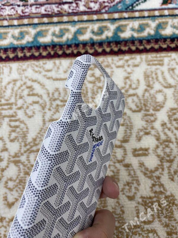 iPhone 11 case - 3 mkr - img 2