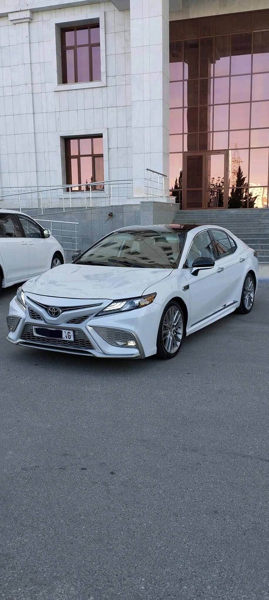 Toyota Camry 2023 - 340 000 TMT - Ашхабад - img 4