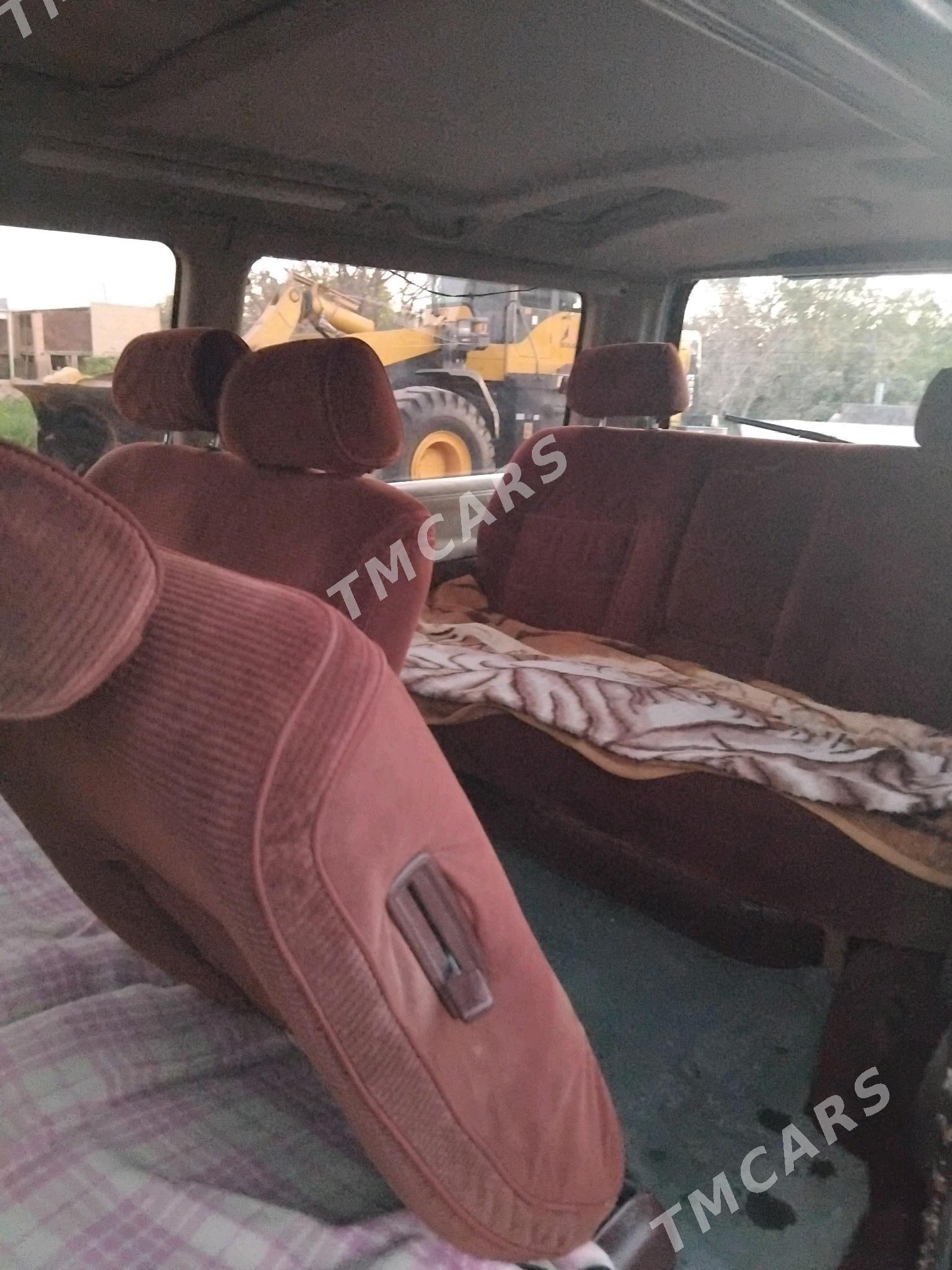 Toyota Hiace 1992 - 80 000 TMT - Sakarçäge - img 4