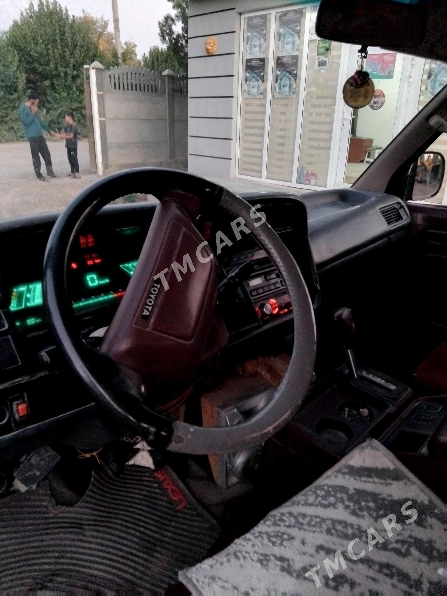Toyota Hiace 1992 - 80 000 TMT - Sakarçäge - img 6