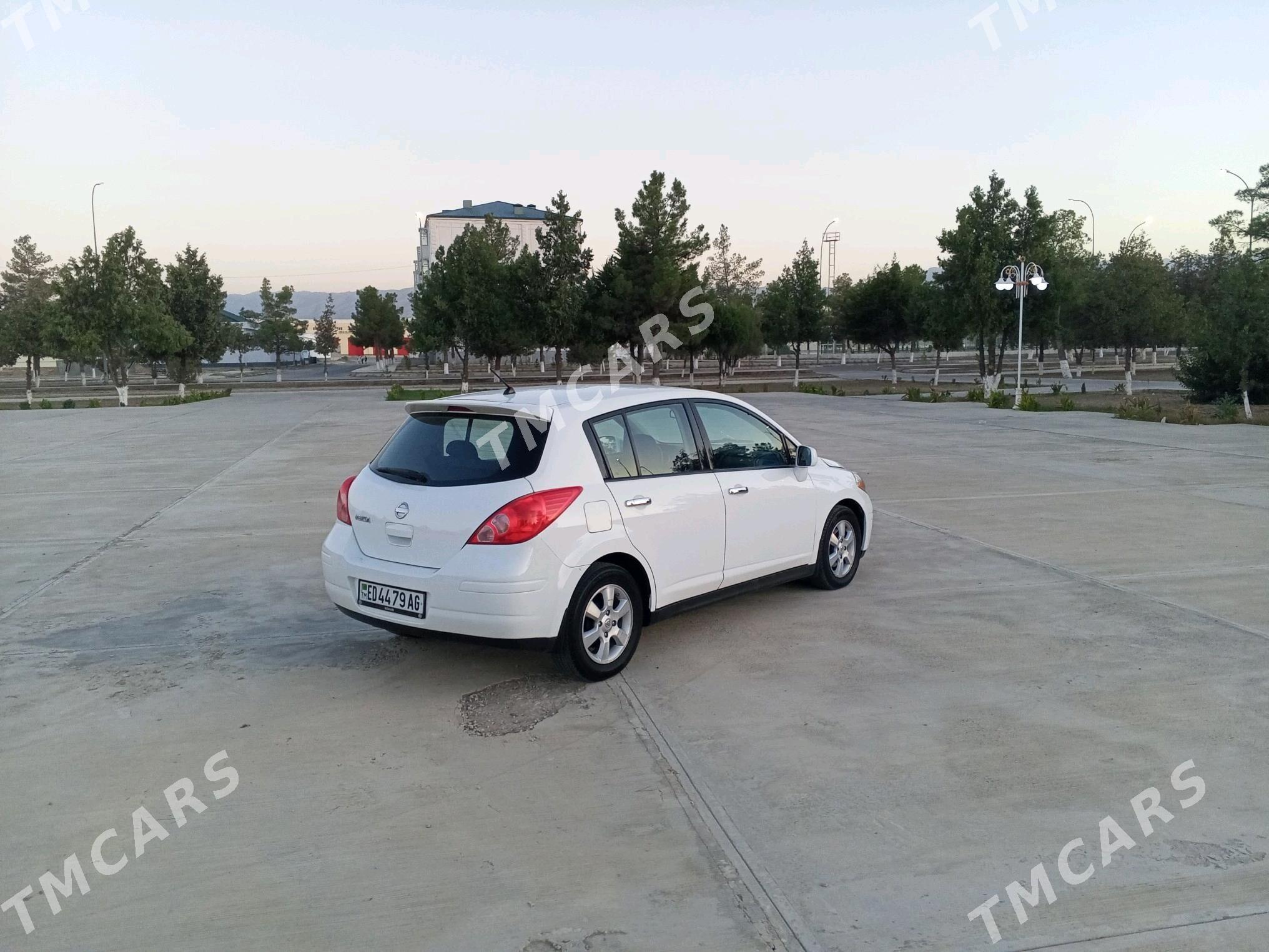 Nissan Versa 2009 - 128 000 TMT - Ашхабад - img 4
