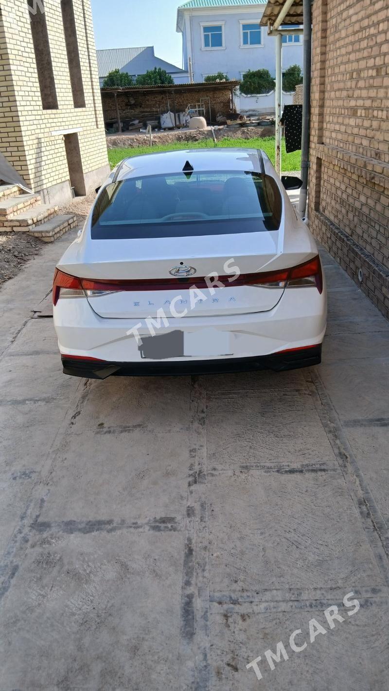 Hyundai Elantra 2022 - 230 000 TMT - Wekilbazar - img 1
