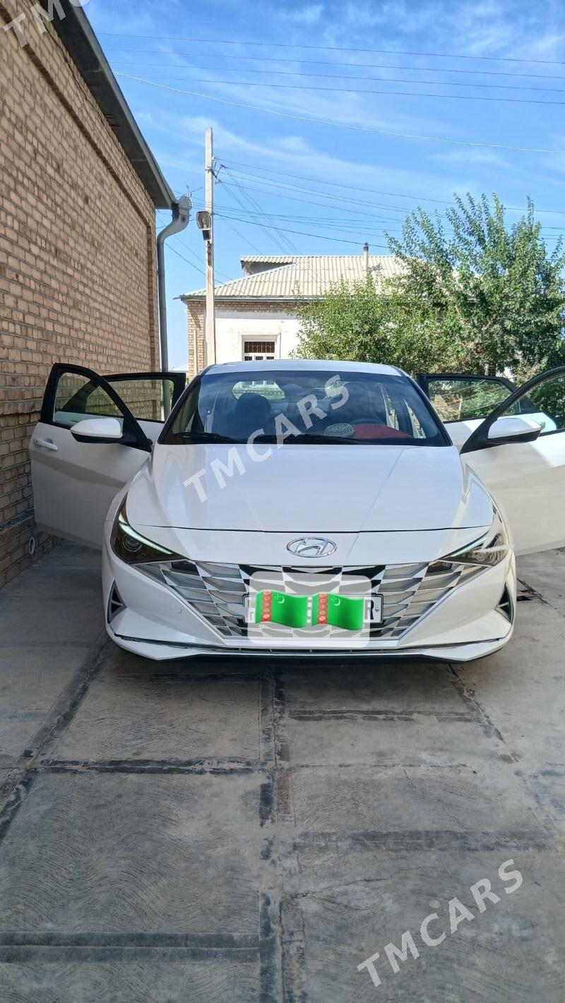 Hyundai Elantra 2022 - 230 000 TMT - Wekilbazar - img 2