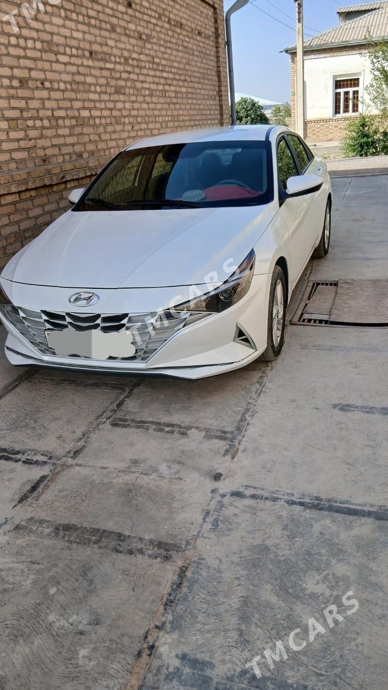 Hyundai Elantra 2022 - 230 000 TMT - Wekilbazar - img 3