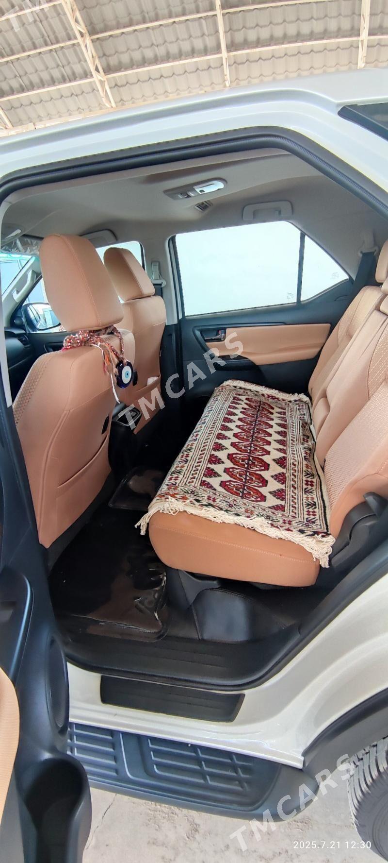 Toyota Fortuner 2024 - 630 000 TMT - Гарадамак - img 5