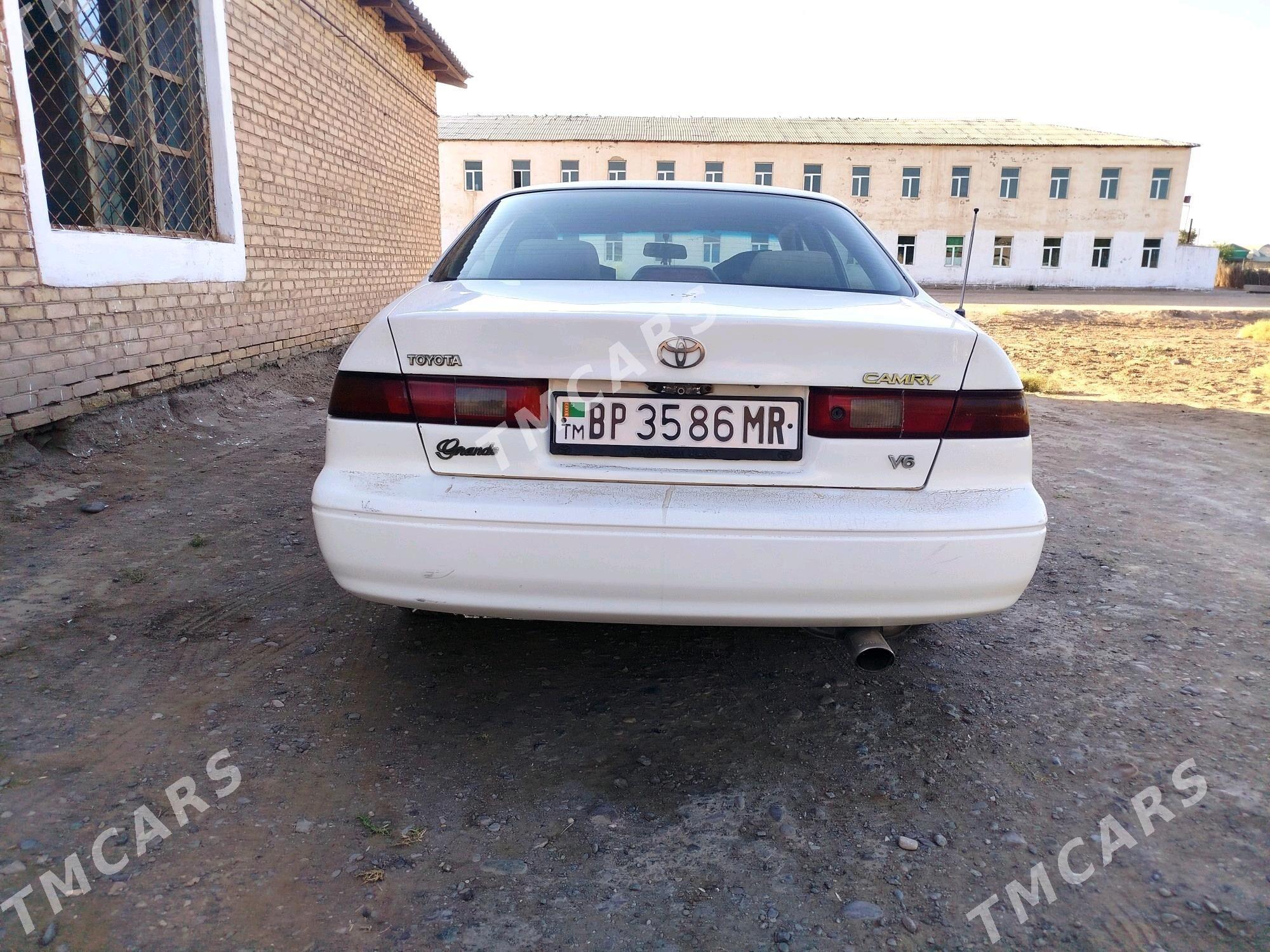 Toyota Camry 1999 - 110 000 TMT - Сакарчага - img 5