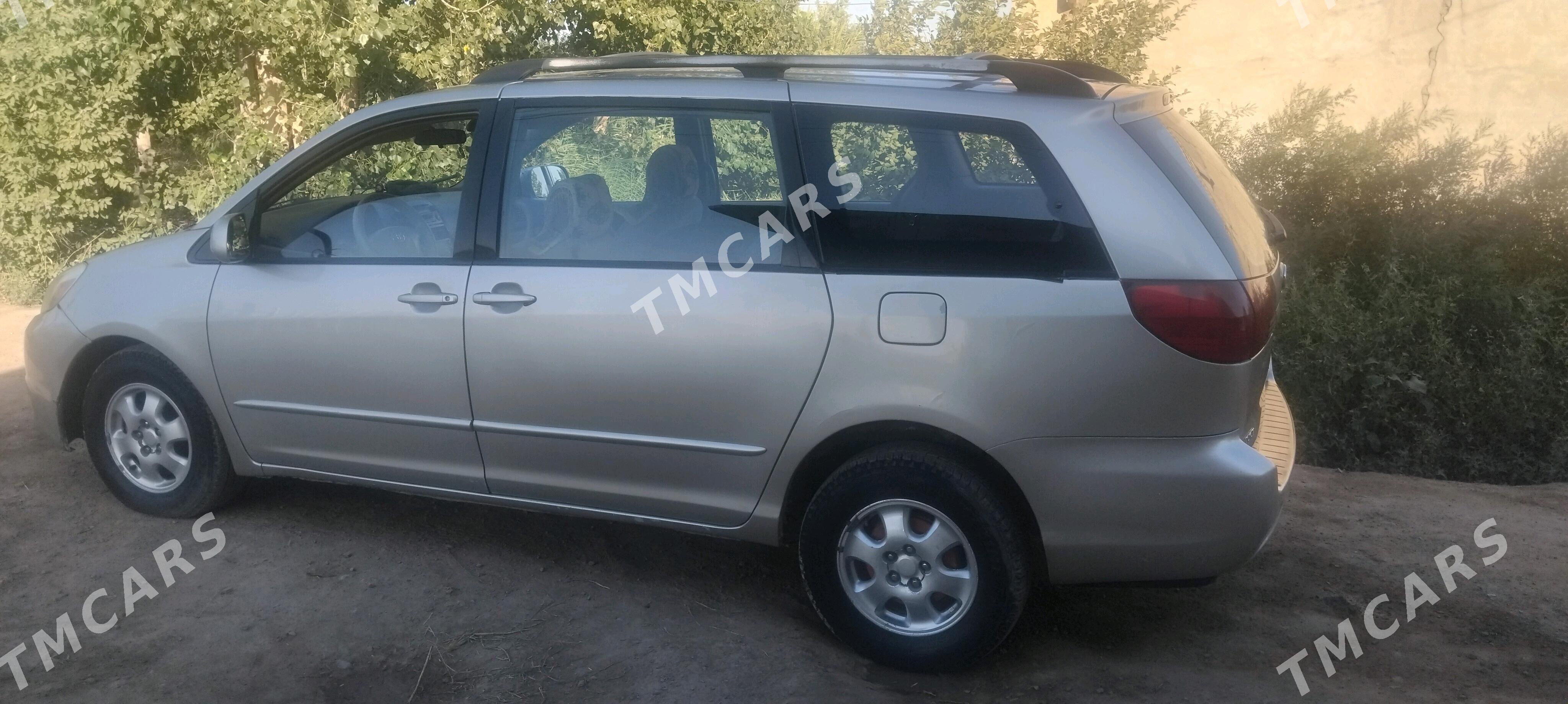 Toyota Sienna 2004 - 200 000 TMT - Şabat etr. - img 3