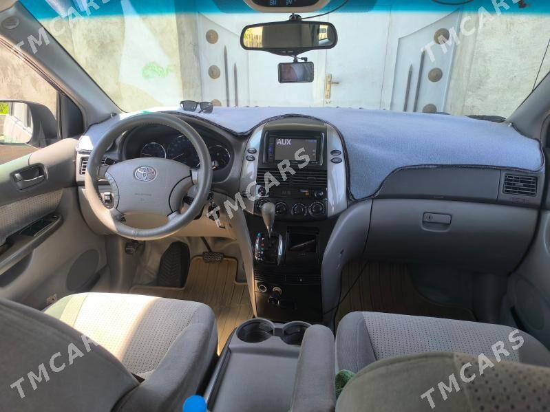 Toyota Sienna 2009 - 220 000 TMT - Туркменабат - img 5