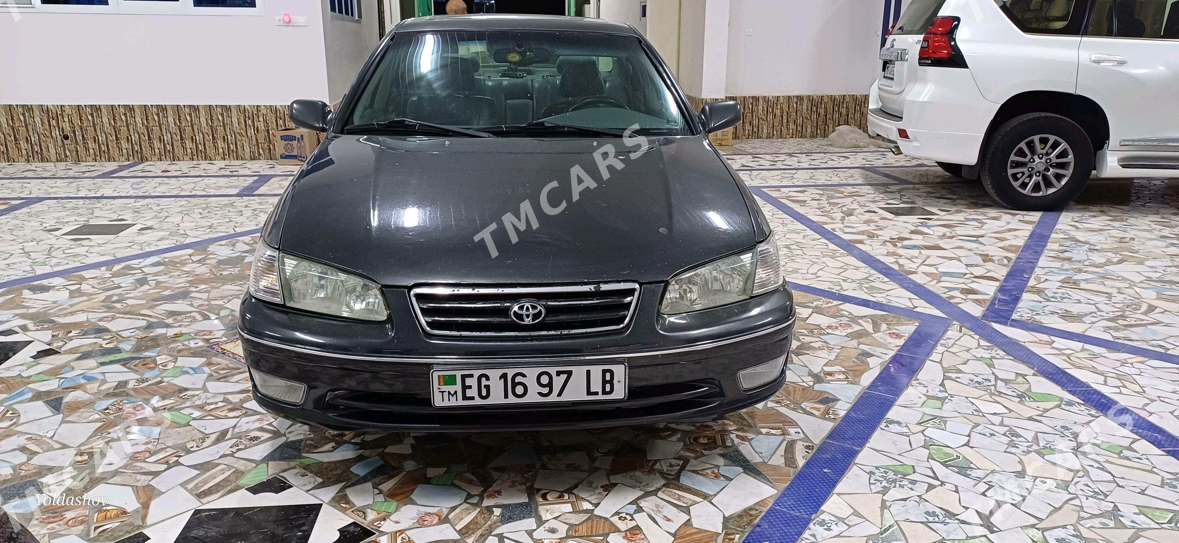 Toyota Camry 2001 - 160 000 TMT - Çärjew - img 3
