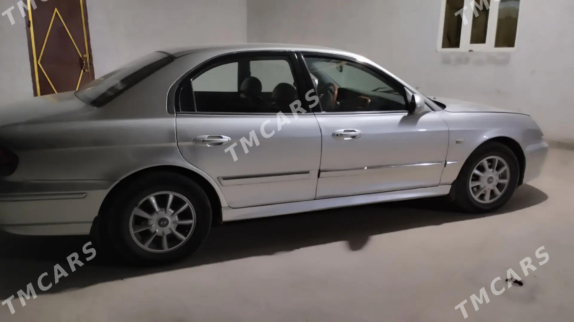 Hyundai Sonata 2002 - 70 000 TMT - Болдумсаз - img 2