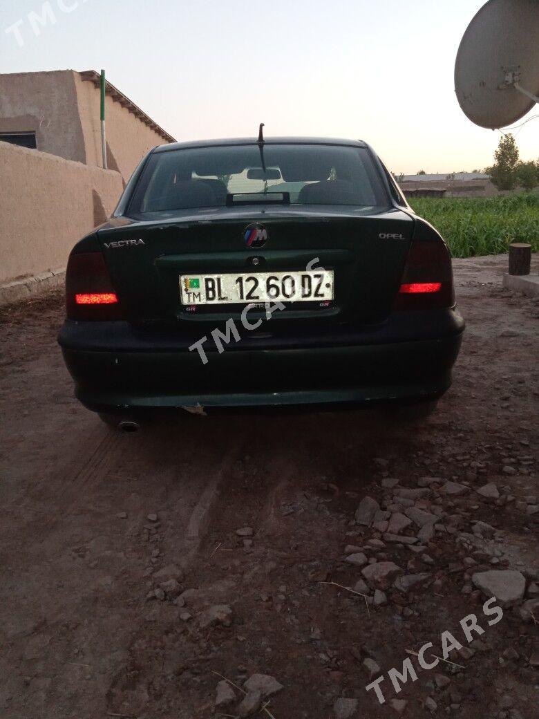 Opel Vectra 1997 - 45 000 TMT - Губадаг - img 2