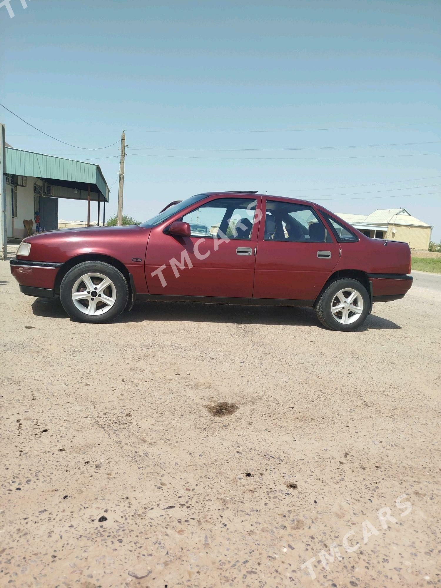 Opel Vectra 1990 - 30 000 TMT - Mary - img 7